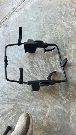 Car seat adapter