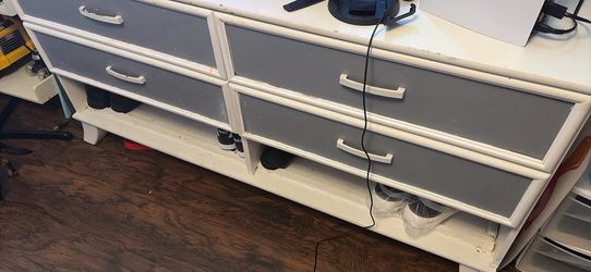 Dresser 4 drawer