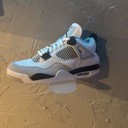 Jordan 4 ‘Military Black’ Size 11