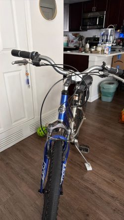 Trek navigator 200
