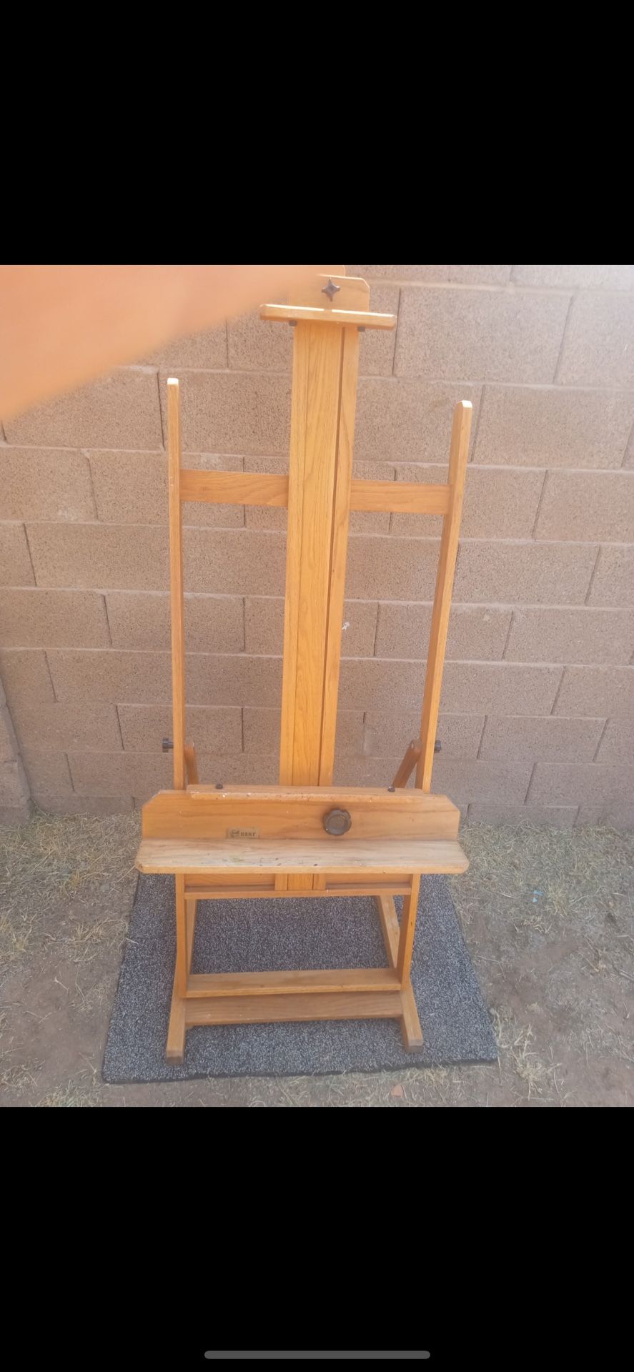 Easel Classic By Best