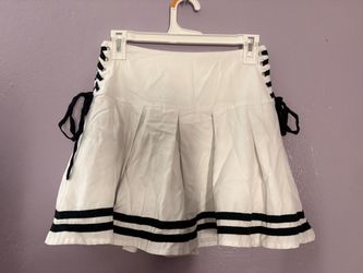 Women’s Skirt Black and White Size S