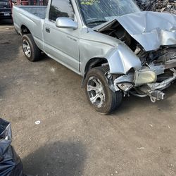 2002 Toyota Tacoma Parts Only 2.4 manual Transmission