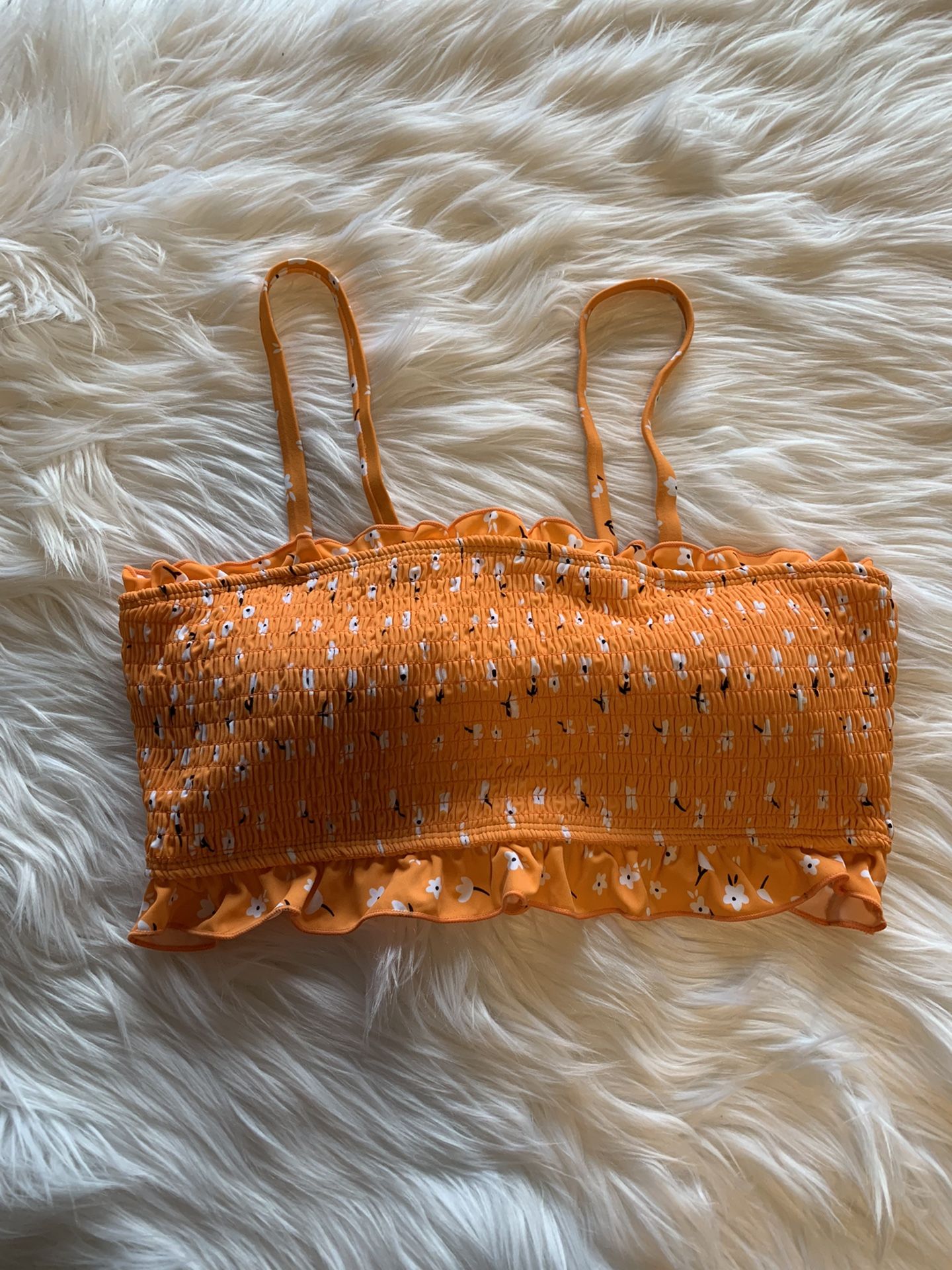Super adorable bikini top/ tube top style. Sz Med. virtually New!!