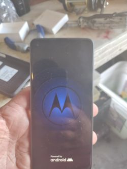 Motorola 4G Cell Phone Works Perfectly Looks Perfect Has A Case Has A Charger Everything Is Perfect It Is A Cricket Phone But It Can Be Used On Other 