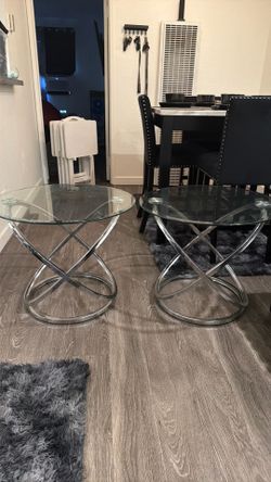 Side tables (Set of 2)