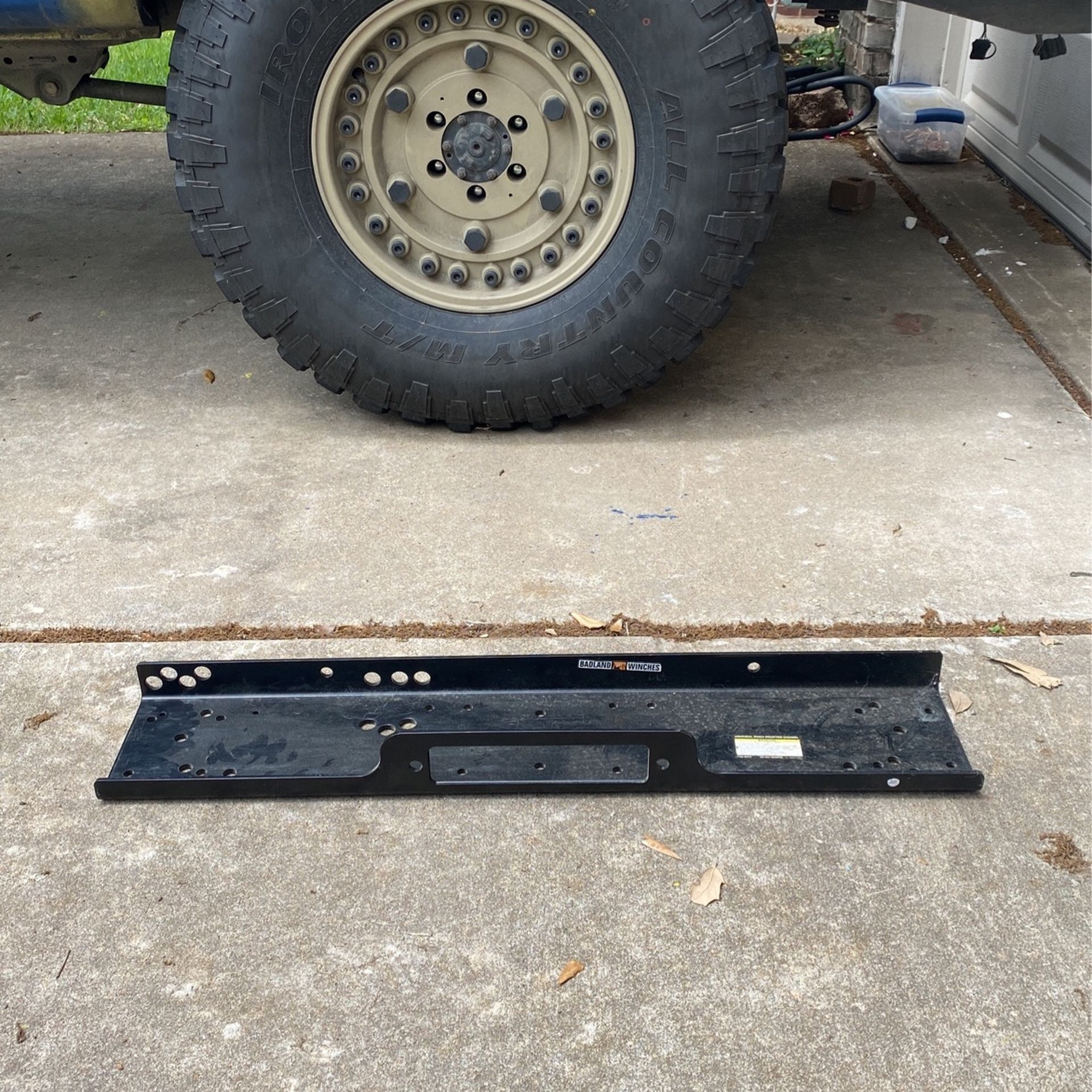 Badlands Universal Winch Mount