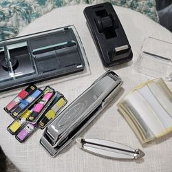 Barely used, great condition office set.