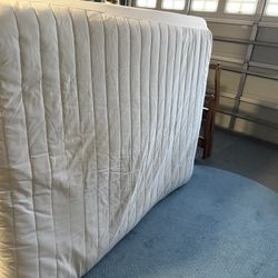 Queen Size Bed With Mattress And Box Spring 