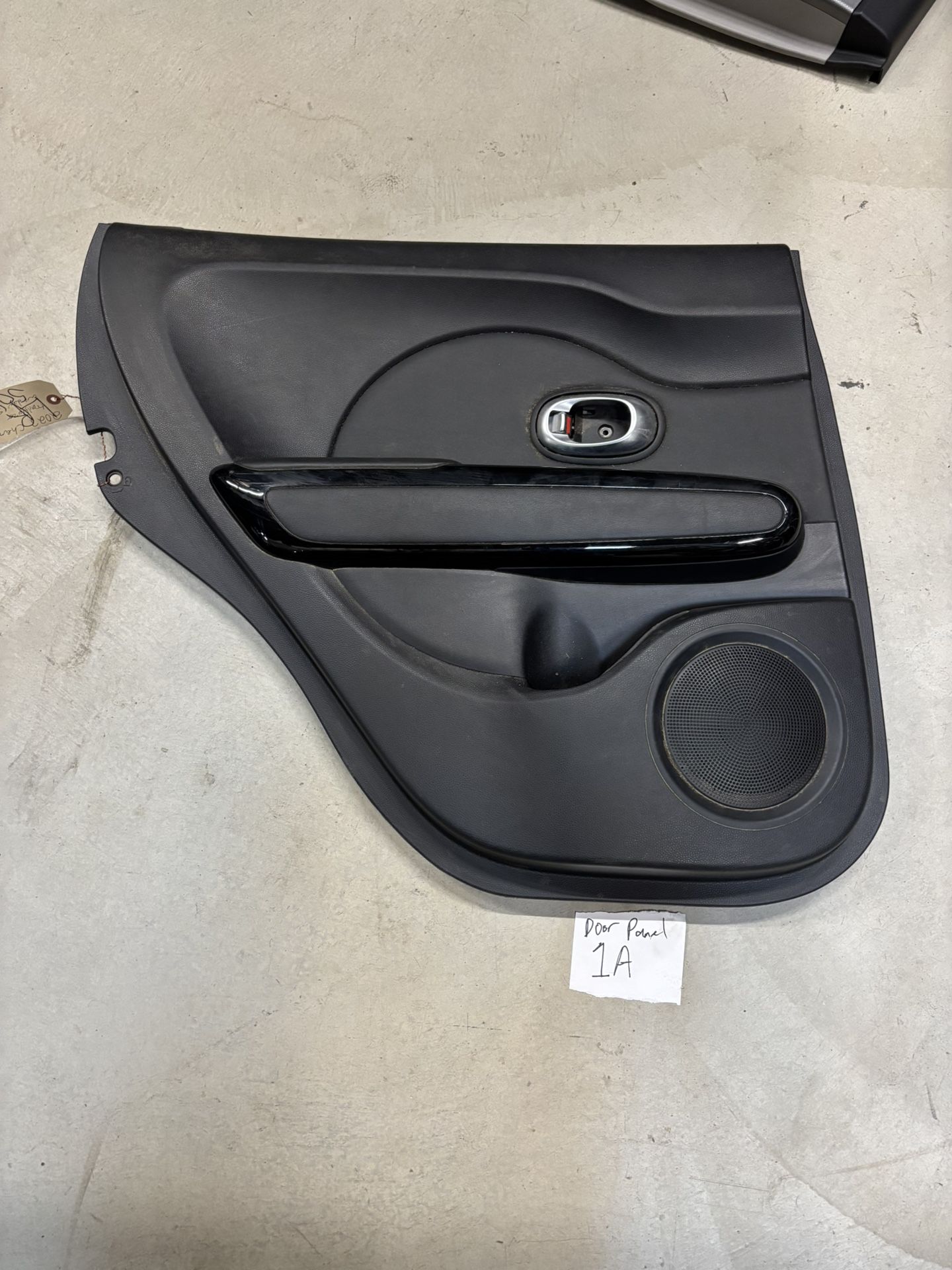 2014-2019 KIA SOUL REAR LEFT DRIVER SIDE INTERIOR DOOR PANEL BLACK