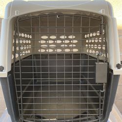 M/L 28” Dog Crate, Kennel, Carrier 
