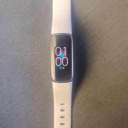 Fitbit Luxe 75$
