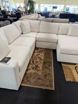 6 Piece modular sectional On Sale