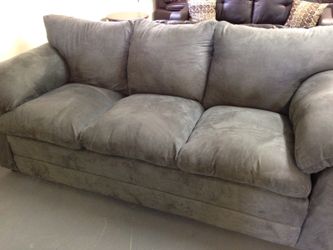 PLUSH FULL SIZE GREY 2PC SOFA LOVE SET