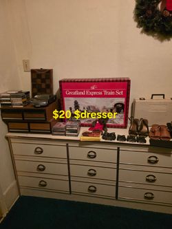 Dresser