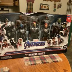 MARVEL AVENGERS TITAN HERO SERIES POWER FX (8) PACK ACTION FIGURES SET. Brand new in box  This AVENGERS TITAN HERO SERIES POWER FX PACK ACTION FIGURES