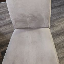 Dining Room Table And 4 Chairs