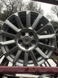 17 inch cadillac OEM 5x114.3