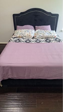 Queen Bed