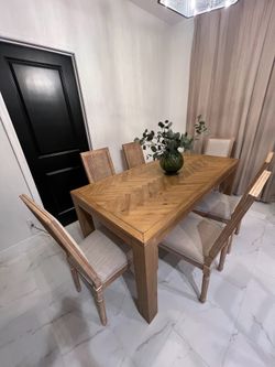 Brand new dining table and 6 chairs