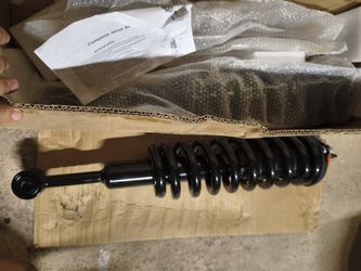 Toyota 4Runner front struts pair new — 2003-2023