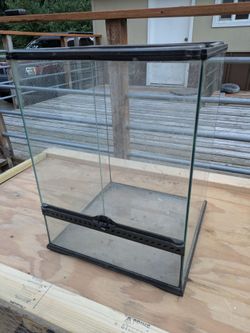 32 Gallon Aquarium/Terrarium