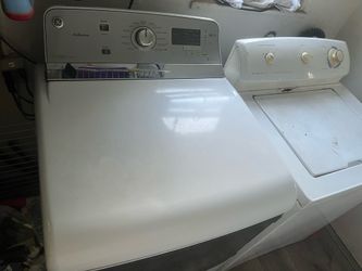 Washer and dryer selling both