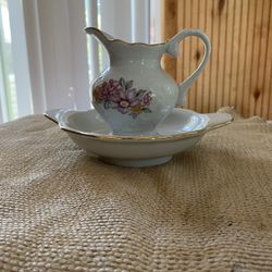 Vintage  Syrup Gravy Creamer Pitcher With Drip Catcher Plate