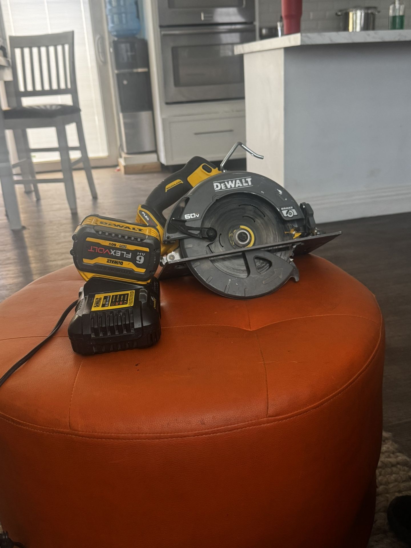 Dewalt 60V Rear Handle Worm Drive Circular Saw 7 1/4