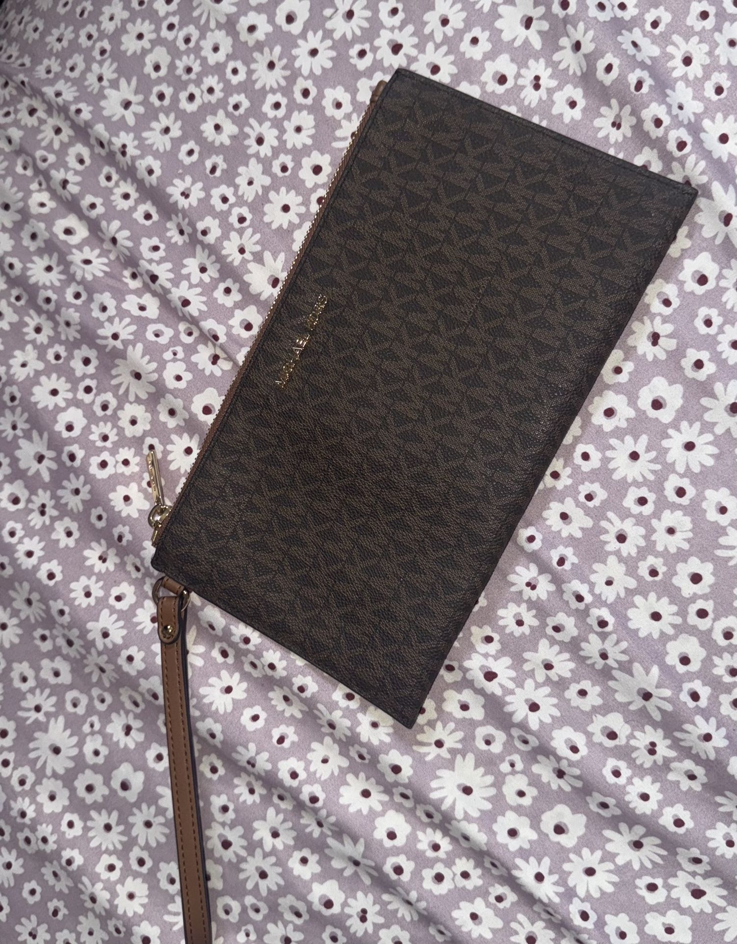 Michael Kors Clutch