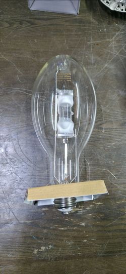 400W Lightbulbs 4k