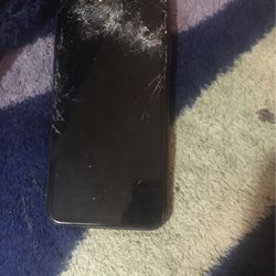 Iphone 11 going for 280 cracked screen 