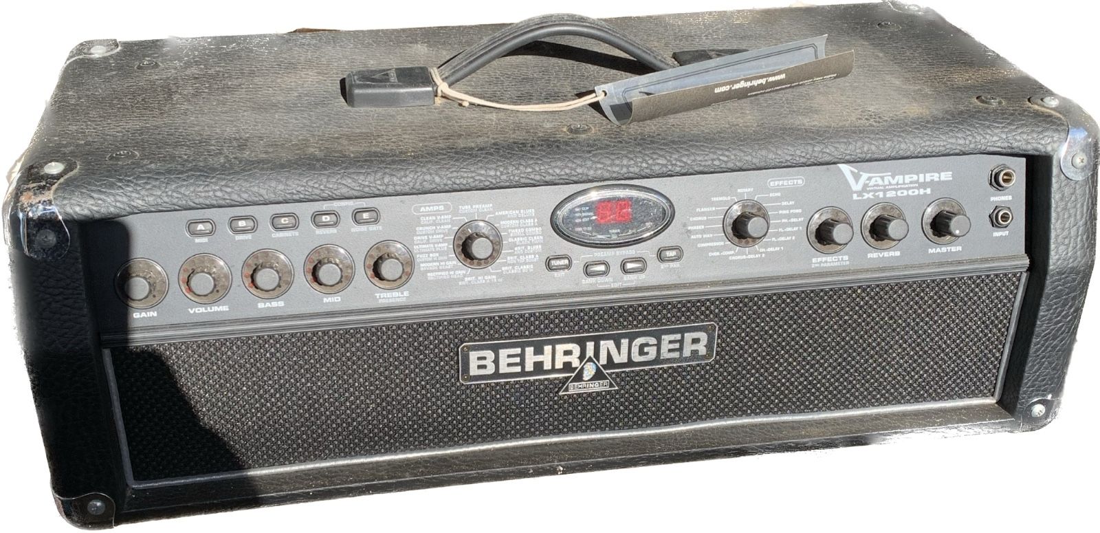 Behringer Vampire LX1200H