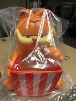 Garfield Bucket