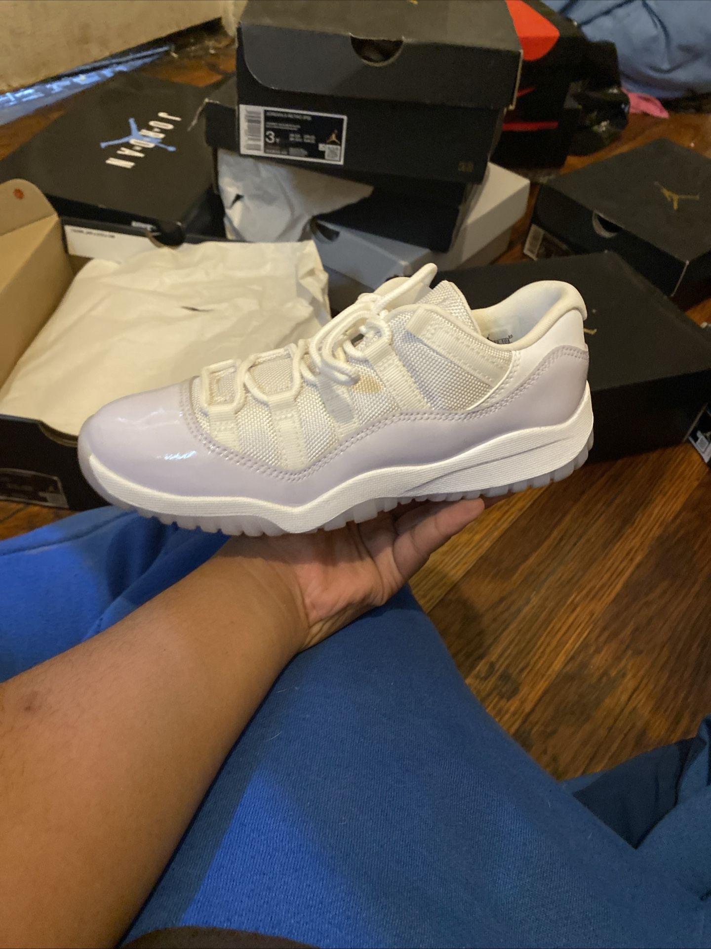 Jordan 11 Retro Pure Violet