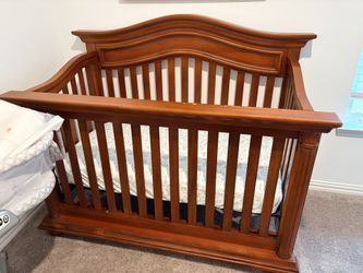 Solid Wood Crib That Converts To Toddler Bed With Mattress