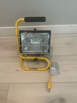 Portable Work Light with Wire Guard