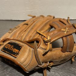 Wilson A2284 Baseball Glove Leather Jim Rice RHT Vintage 1980s Youth 9"