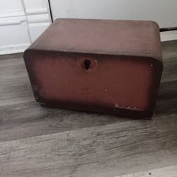 Vintage Antique Bread box 