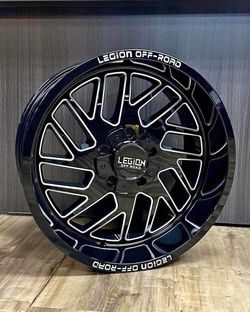 20X10 WHEELS TIRE 