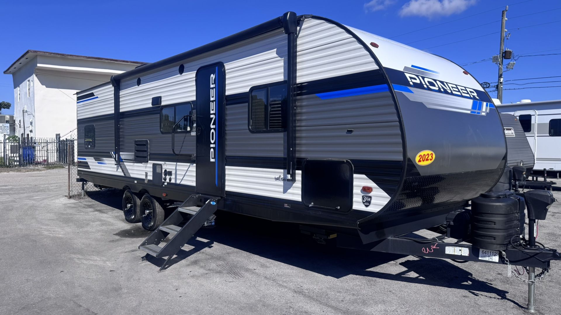 Rv For Sale Pioneer  Título Limpio Modelo 2023 Heartland QB300