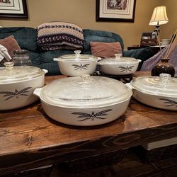 Vintage 5 Piece Anchor Hocking Casserole Dishes w/Lids