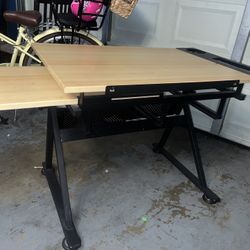 Art Desk