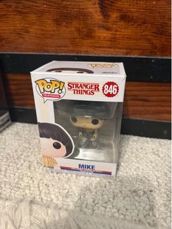 Stranger things Mike 845 Funko pop (damaged box, Funko new)