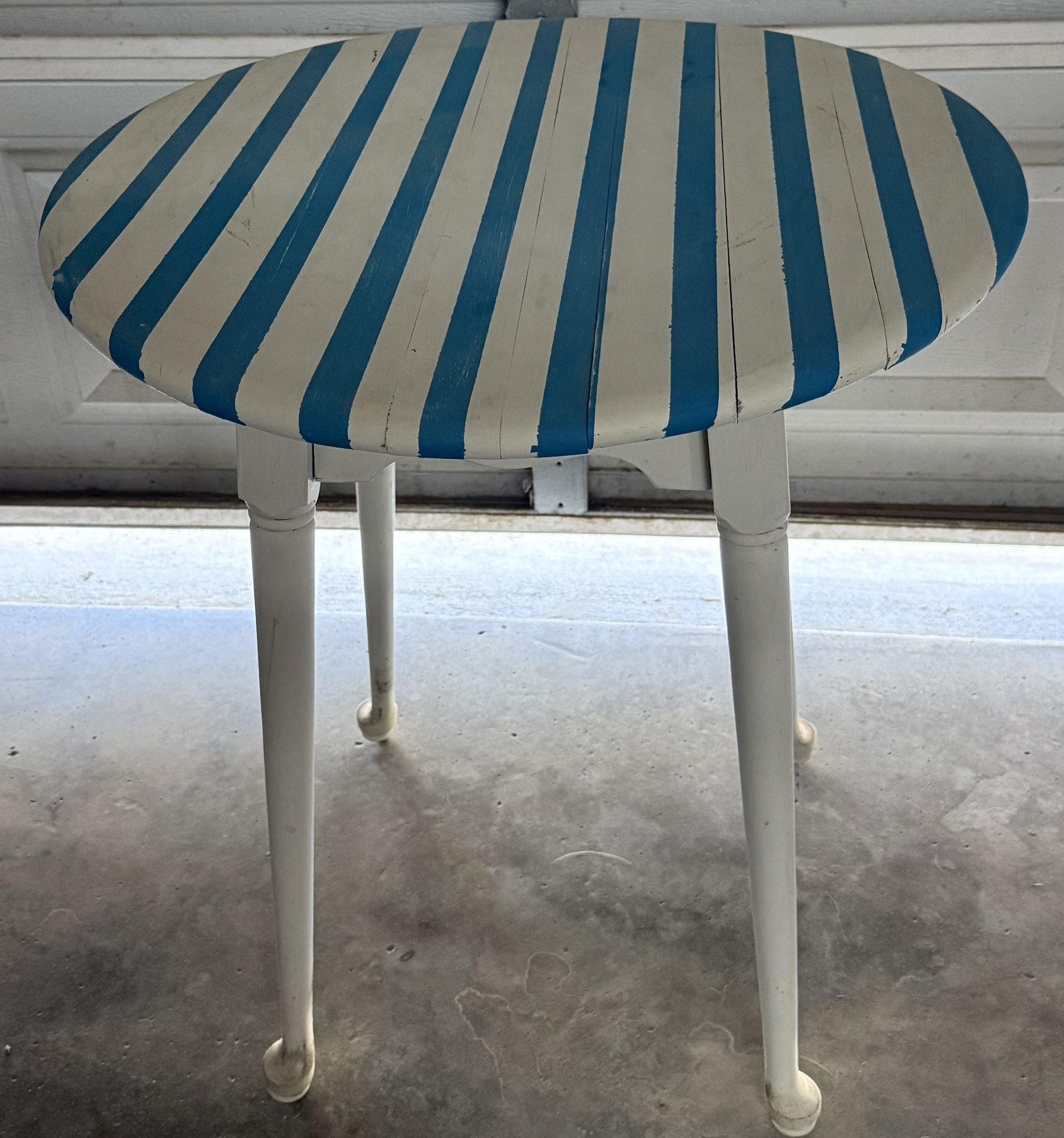 Accent Table