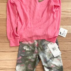New girls 2 piece Nike set-size 4