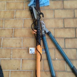 Fiskars And Lopper  Podadoras $60.00