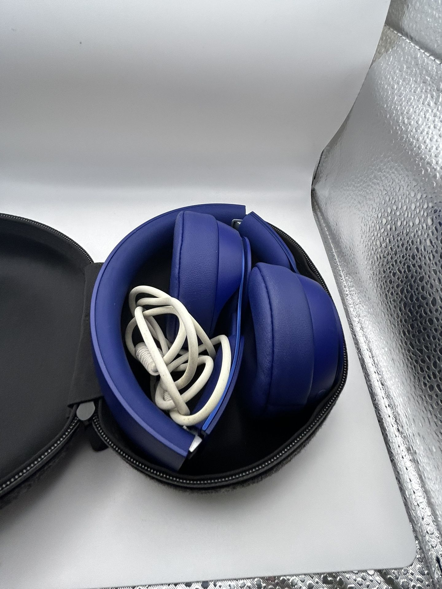 Wireless Bluetooth Beats By Dre Blue Solo Pro Headphones With Felt Case