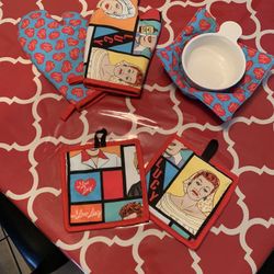 I Love Lucy Potholders New.