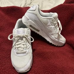 Nike Air Size 7 Youth 